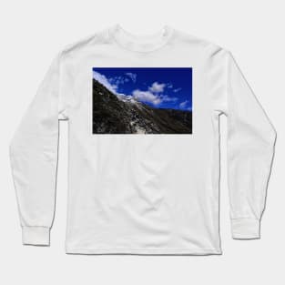 Trekking in Cordeleira Blanca Peru. Long Sleeve T-Shirt